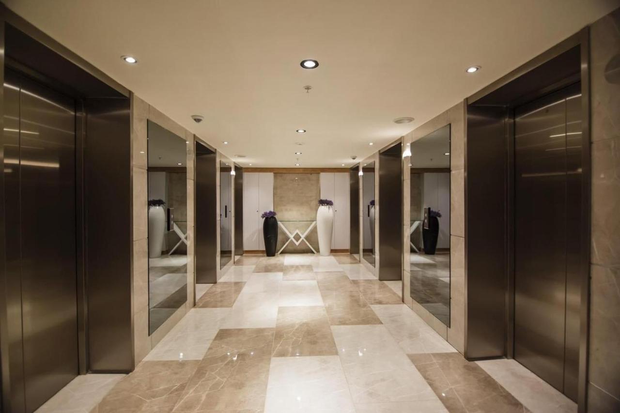 Batumi Aparthotel Orbi Twin Skyscraper מראה חיצוני תמונה