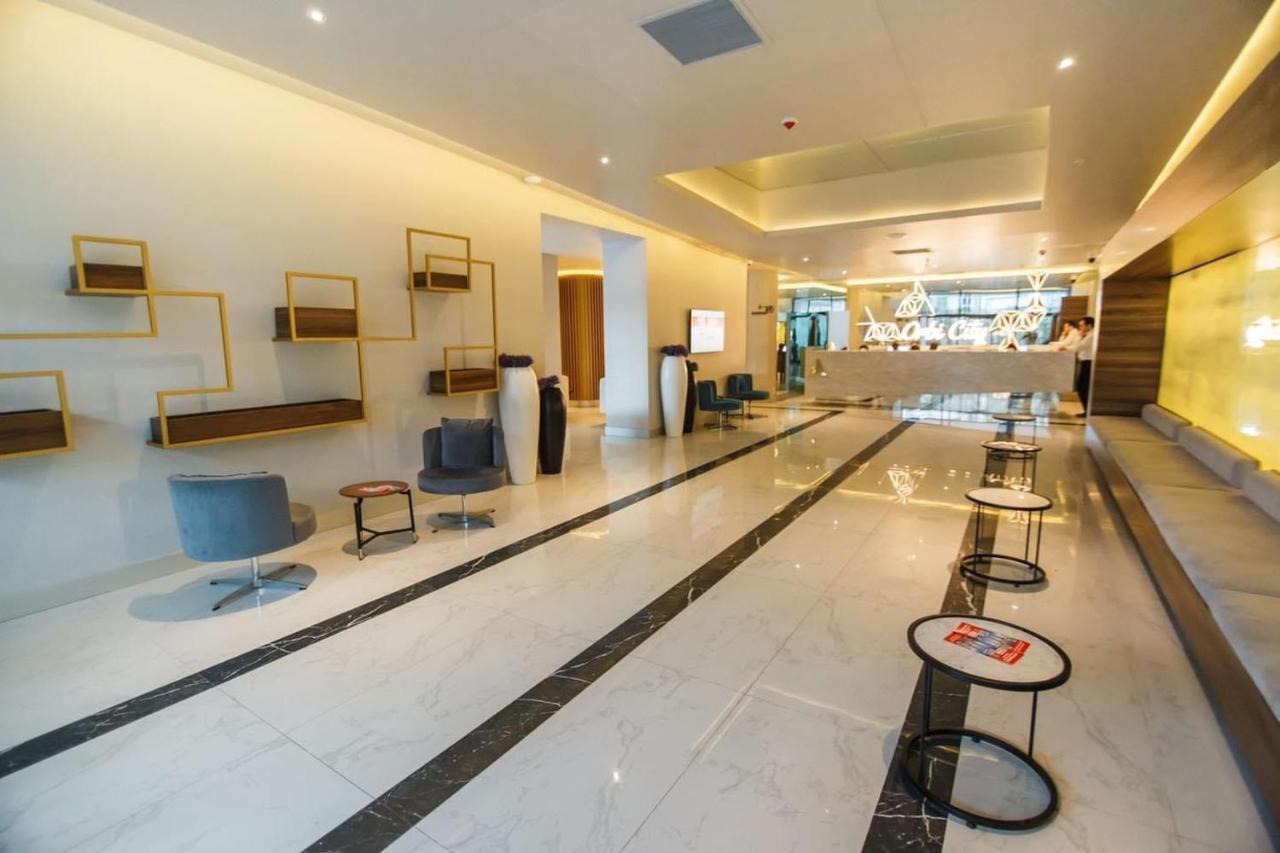 Batumi Aparthotel Orbi Twin Skyscraper מראה חיצוני תמונה